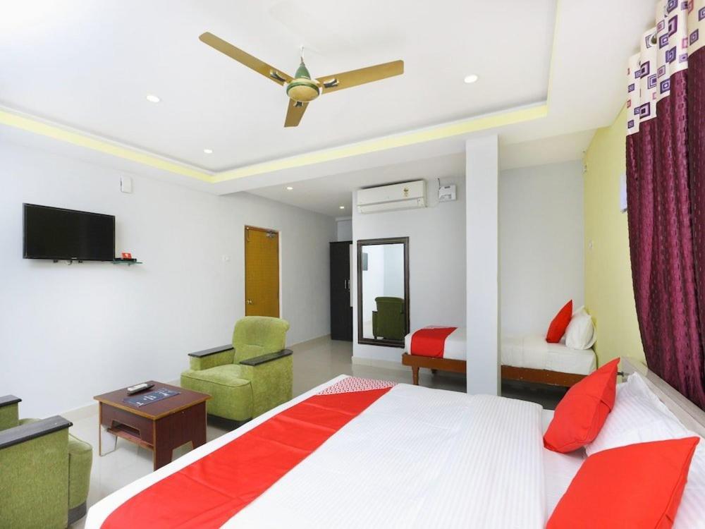 Sai Golden Rooms Tirupati Esterno foto