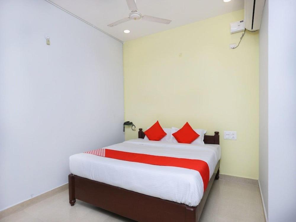 Sai Golden Rooms Tirupati Esterno foto