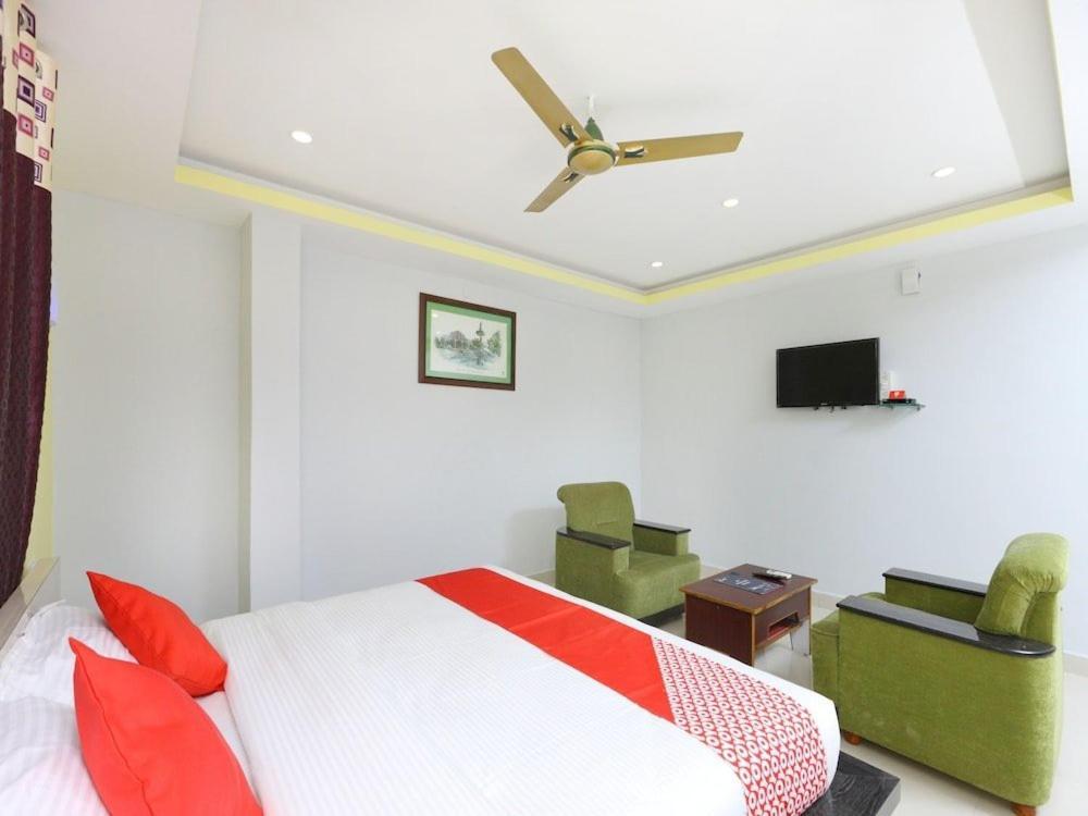 Sai Golden Rooms Tirupati Esterno foto